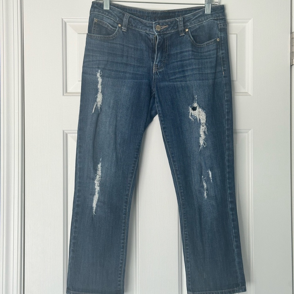 Jennifer Lopez Blue Straight Leg Capri Jeans with Classic Indigo Tones